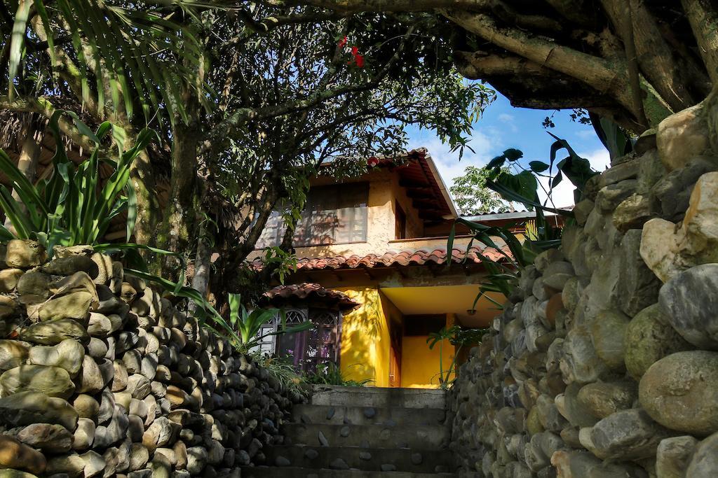 ホテルCasa Madre Tierra ビルカバンバ エクステリア 写真