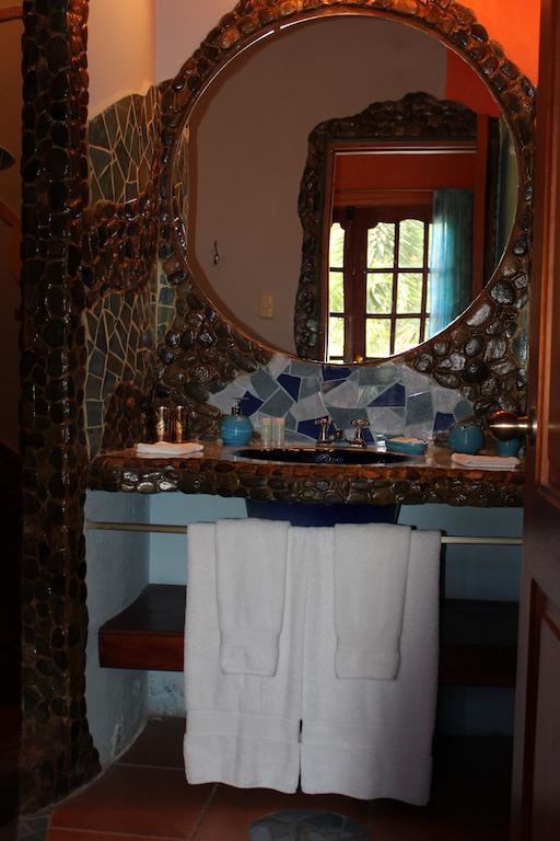 ホテルCasa Madre Tierra ビルカバンバ 部屋 写真